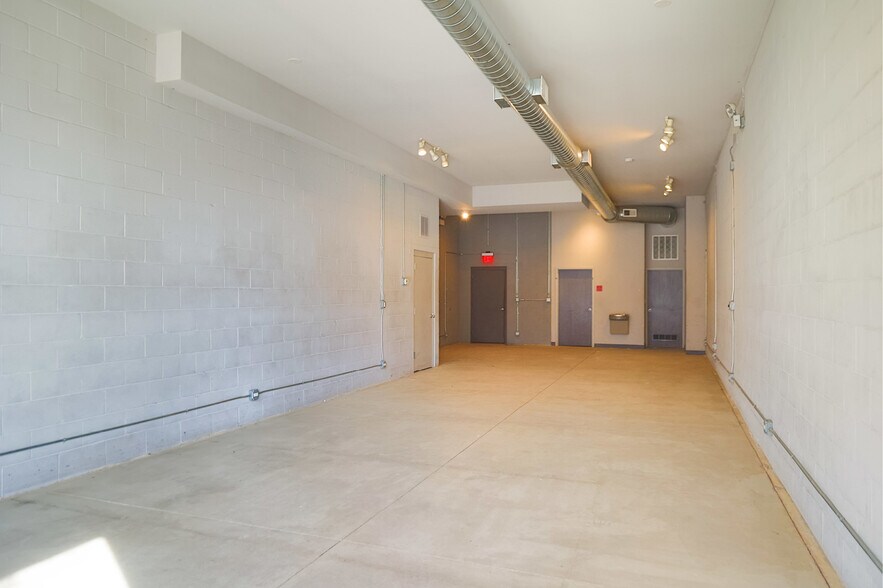More Photos Of 2624 W Armitage Ave, Chicago Office Residential For Sale