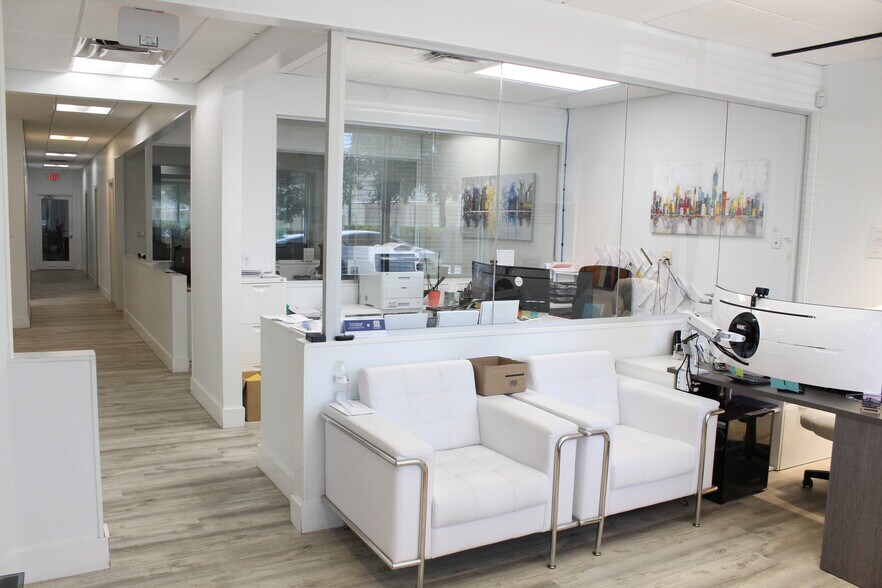 More Photos Of 6457 Hazeltine National Dr, Orlando Warehouse For Sale