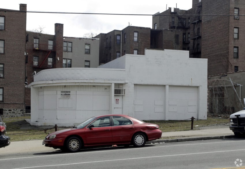 More Photos Of 416 Riverdale Ave, Yonkers Freestanding For Sale