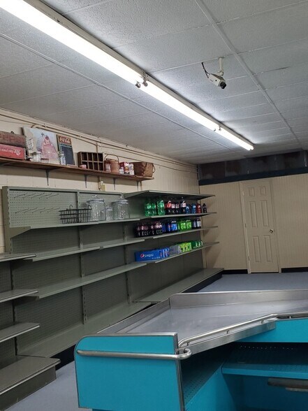 More Photos Of 8717 KY Highway 7, Viper Supermarket For Sale