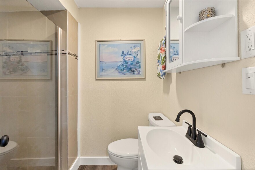 More Photos Of 115 Friendship Ln, Englewood Apartments For Sale