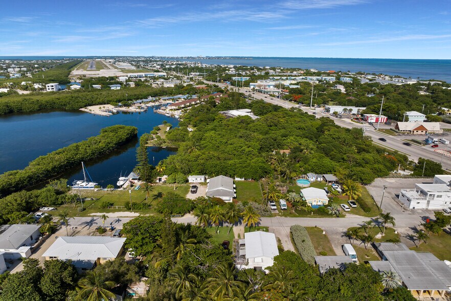 More Photos Of 329 63rd Court Gulf, Marathon Apartments For Sale