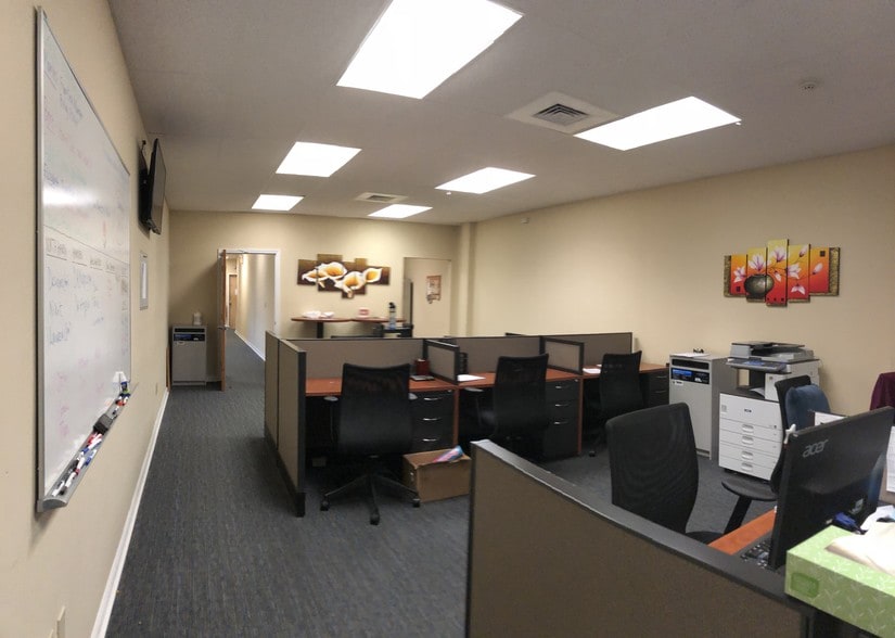 More Photos Of 556 Washington Ave, North Haven Office For Sale
