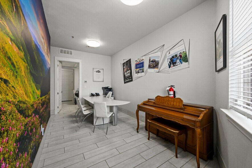 More Photos Of 251 S Mill St, Lewisville Apartments For Sale