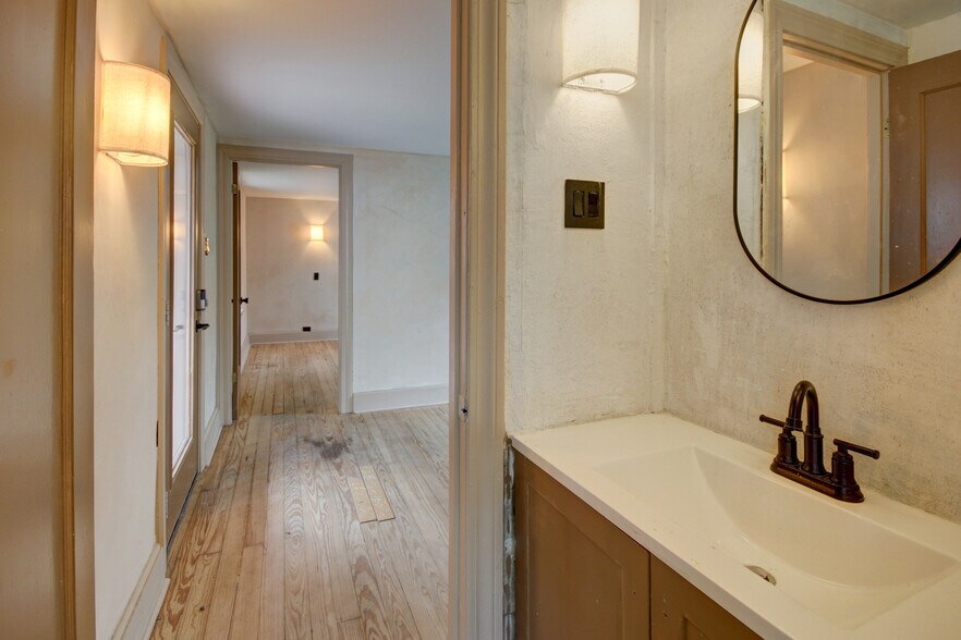 More Photos Of 239 Westheimer Rd, Houston Office Residential For Sale