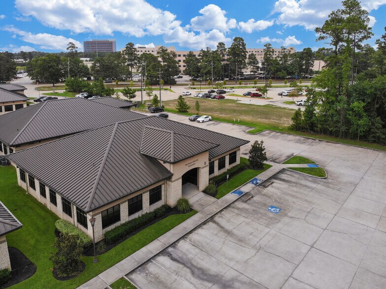 Primary Photo Of 19701 Kingwood Dr, Kingwood Medical For Sale