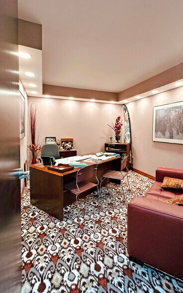 More Photos Of 31535 Ford Rd, Garden City Freestanding For Sale