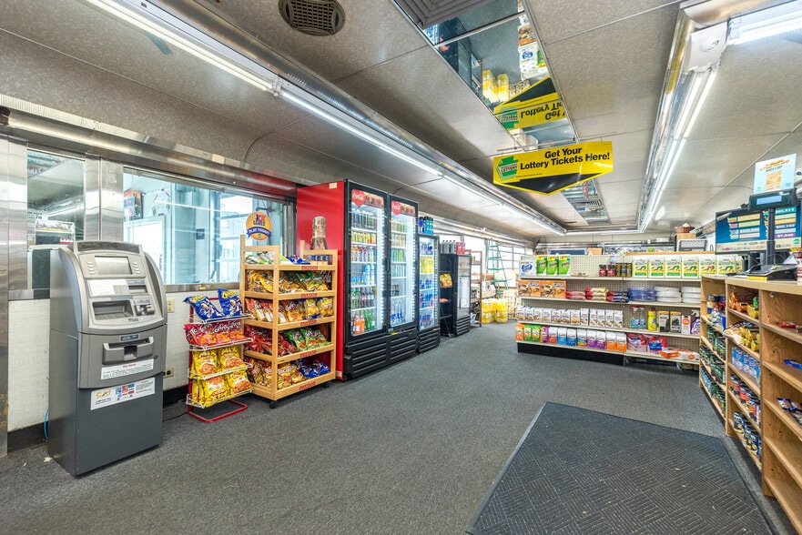 More Photos Of 203 W State St, Doylestown General Retail For Sale
