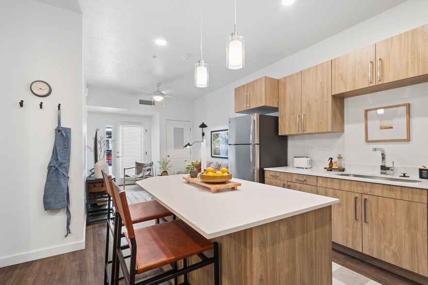 More Photos Of 3040 S South Fork Blvd, Idaho Falls Apartments For Sale