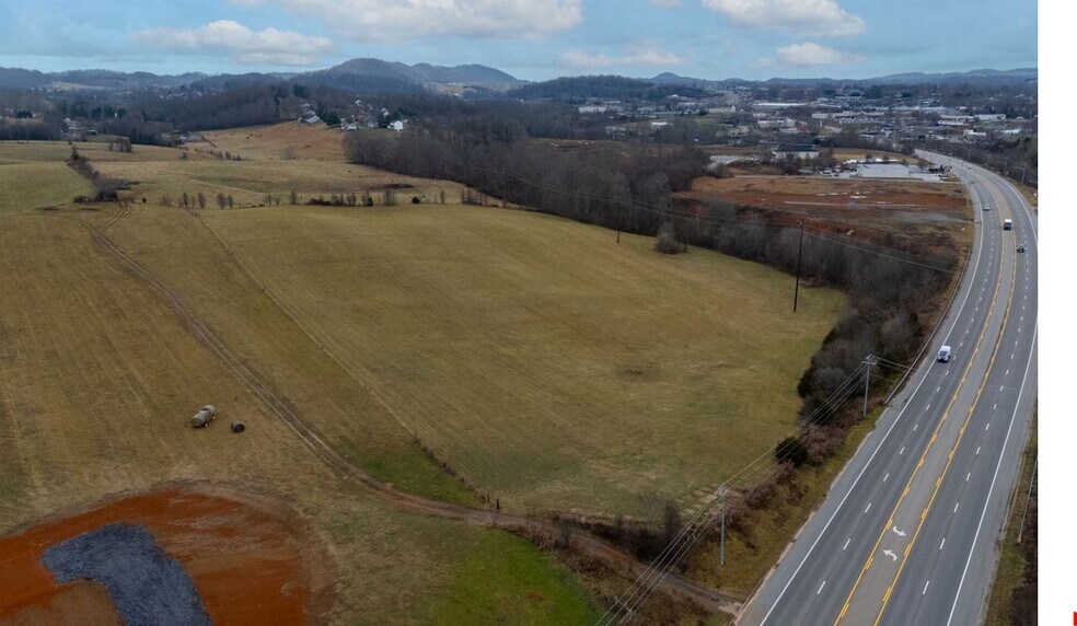 More Photos Of Bobby Hicks Highway Hwy, Gray Land For Sale