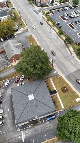 More Photos Of 4651 Roswell Rd NE, Atlanta Medical For Lease