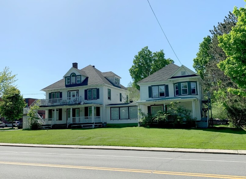 Primary Photo Of 451 Rue Dufferin, Stanstead Apartments For Sale