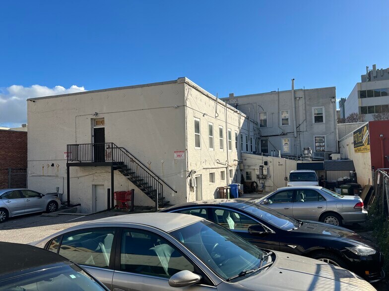 More Photos Of 1222-1230 4th St, San Rafael Apartments For Lease