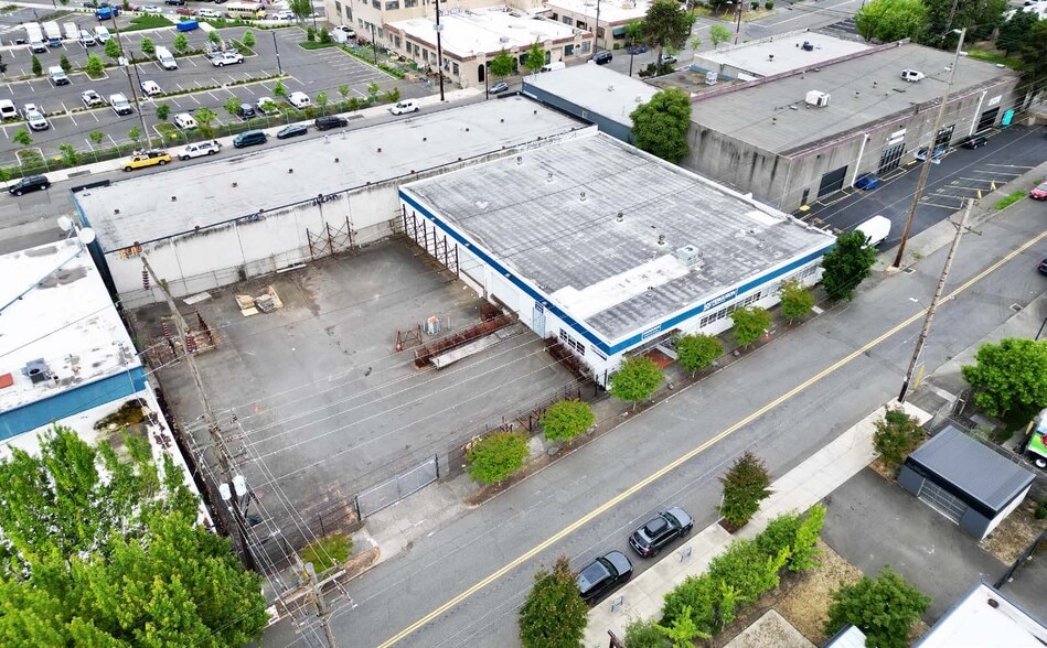 More Photos Of 2776 SE 8th Ave, Portland Warehouse For Sale