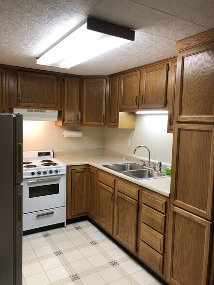 More Photos Of 2989 W Houghton Lake Dr, Houghton Lake Apartments For Sale