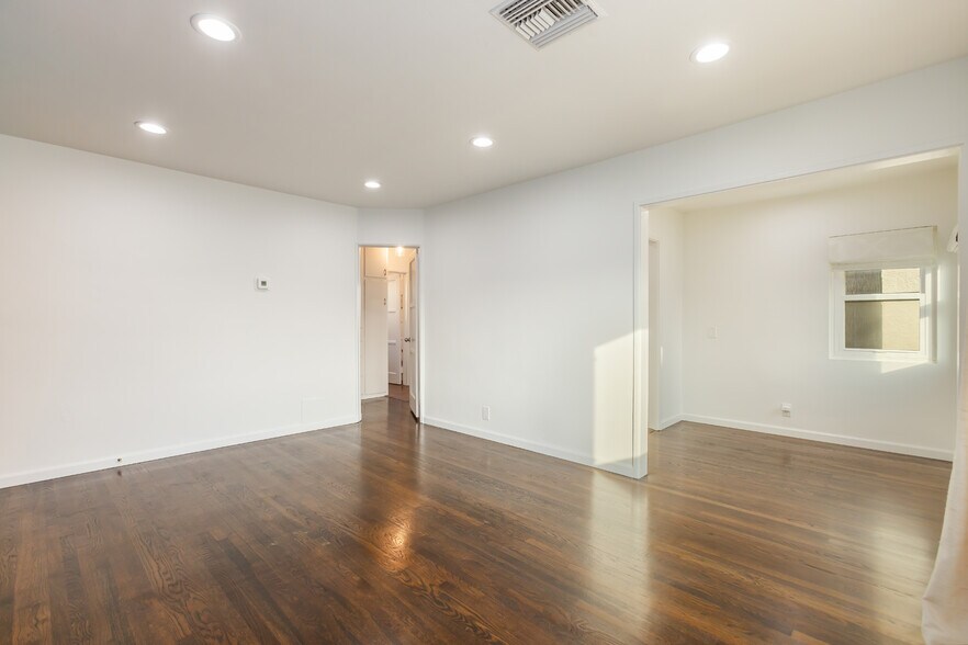More Photos Of 811 E Nutwood St, Inglewood Apartments For Sale