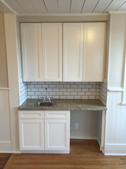 More Photos Of 1818 S New Braunfels Ave, San Antonio Medical For Lease