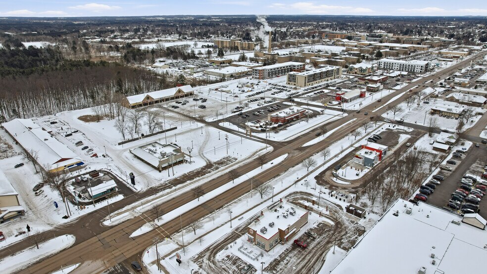 More Photos Of 143 Division St, Stevens Point Restaurant For Sale