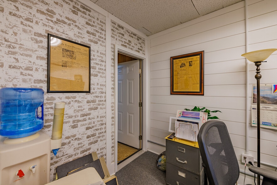 More Photos Of 218 Gay St, Erwin Loft Creative Space For Sale