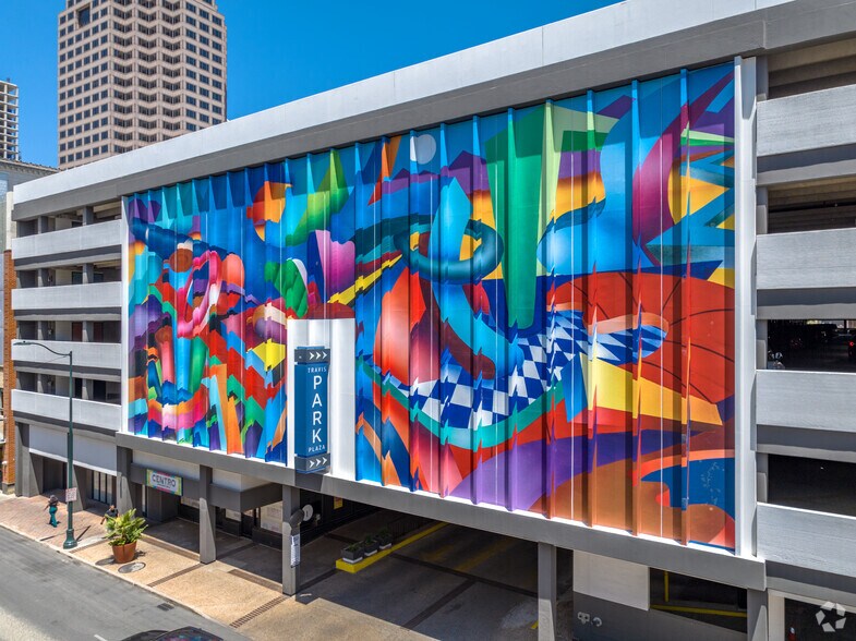 More Photos Of 711 Navarro St, San Antonio Office For Lease