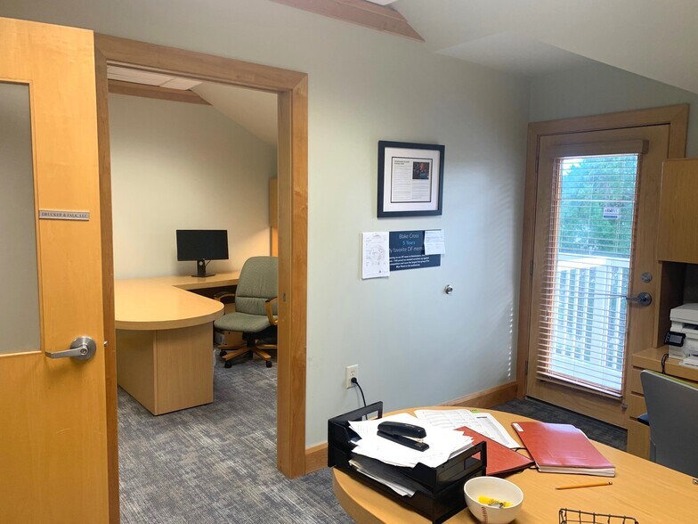 More Photos Of 2018 Eastwood Rd, Wilmington Office For Lease