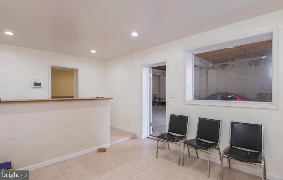 More Photos Of 4233-37 Park, Philadelphia Light Distribution For Sale