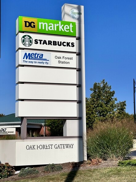 More Photos Of 15848 S Cicero Ave, Oak Forest Storefront For Lease