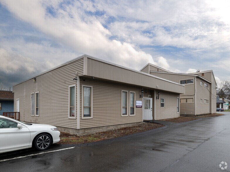 Primary Photo Of 1692 Central Ave, Albany Medical For Lease