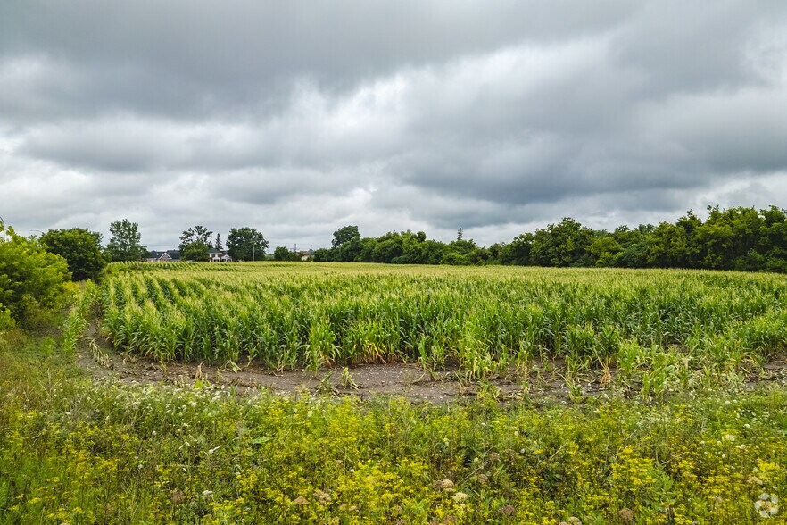 More Photos Of Blvd Daniel-Johnson, Laval Land For Sale