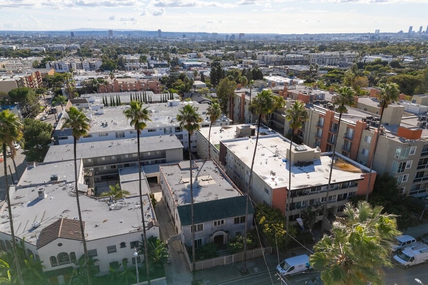 More Photos Of 7360 Hollywood Blvd, Los Angeles Apartments For Sale