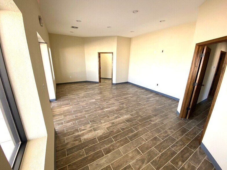 More Photos Of 4806 S County Road 1314, Odessa Industrial For Lease