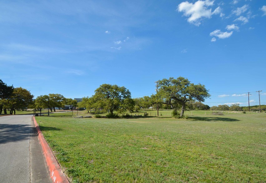 More Photos Of 11210 W Highway 290, Austin Manufacturing For Lease
