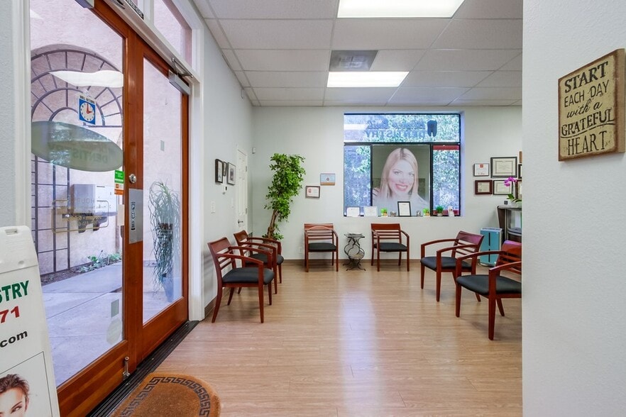 More Photos Of 343 E Alvarado St, Fallbrook Freestanding For Sale