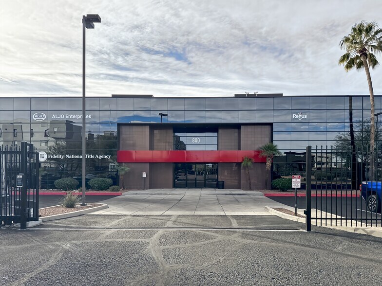 More Photos Of 800 E Wetmore Rd, Tucson Coworking Space