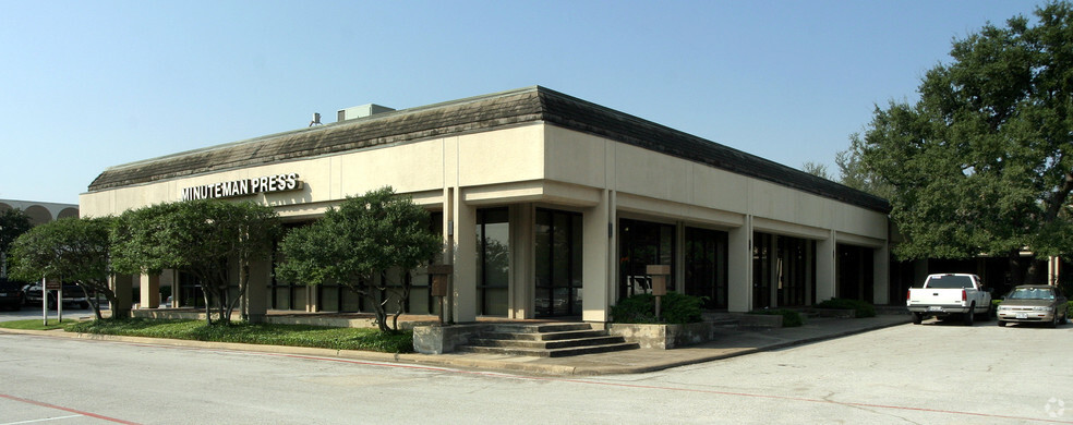 Primary Photo Of 11411 N Central Expy, Dallas Office For Lease