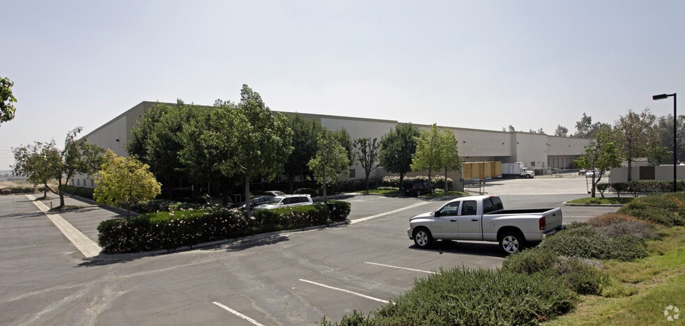 More Photos Of 5576 Ontario Mills Pky, Ontario Warehouse For Lease