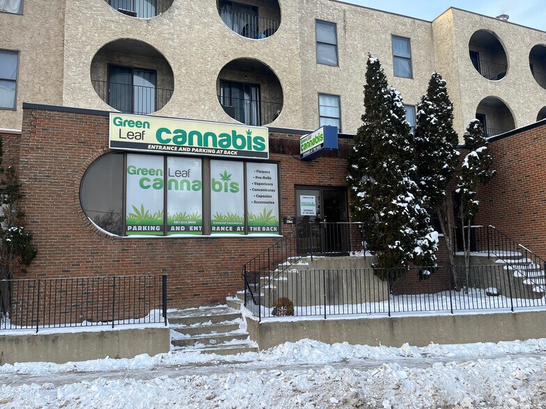 More Photos Of 12046 Fort Rd NW, Edmonton Apartments For Lease