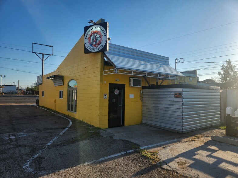 More Photos Of 104 E 38th St, Odessa Storefront For Lease