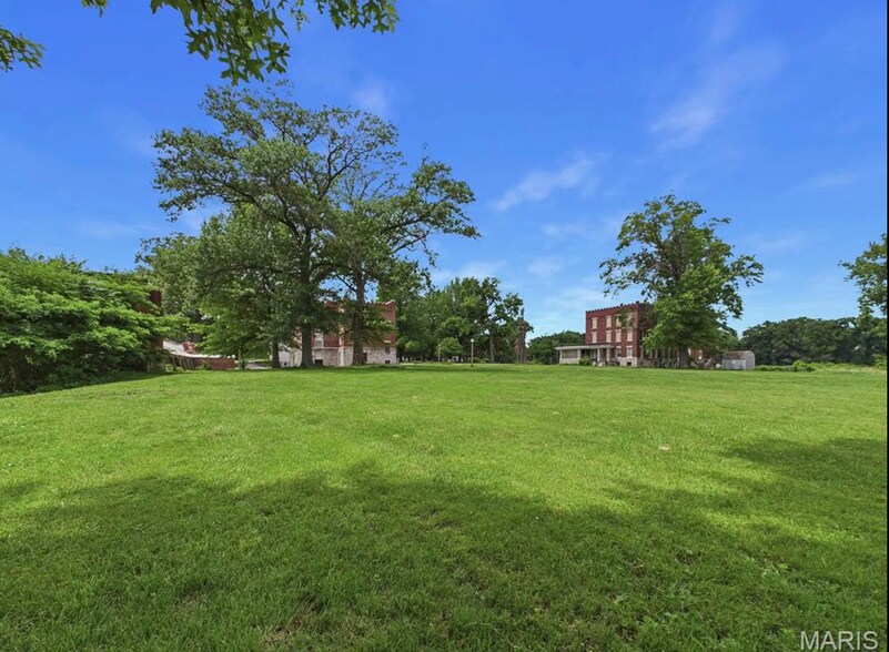More Photos Of 2009 Seminary Rd, Alton Schools For Sale