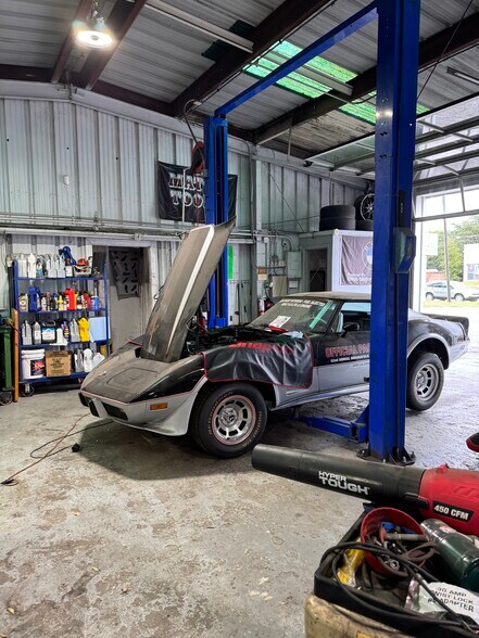 More Photos Of 800 W Sr 434, Longwood Auto Repair For Sale