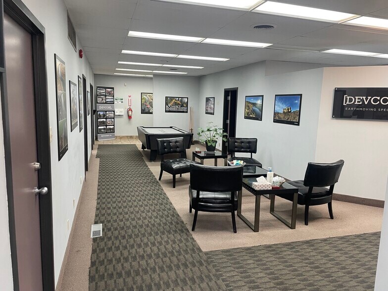 More Photos Of 315 19th St SE, Calgary Service For Lease