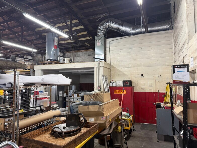 More Photos Of 424 Hackney Ave, Washington Industrial For Sale