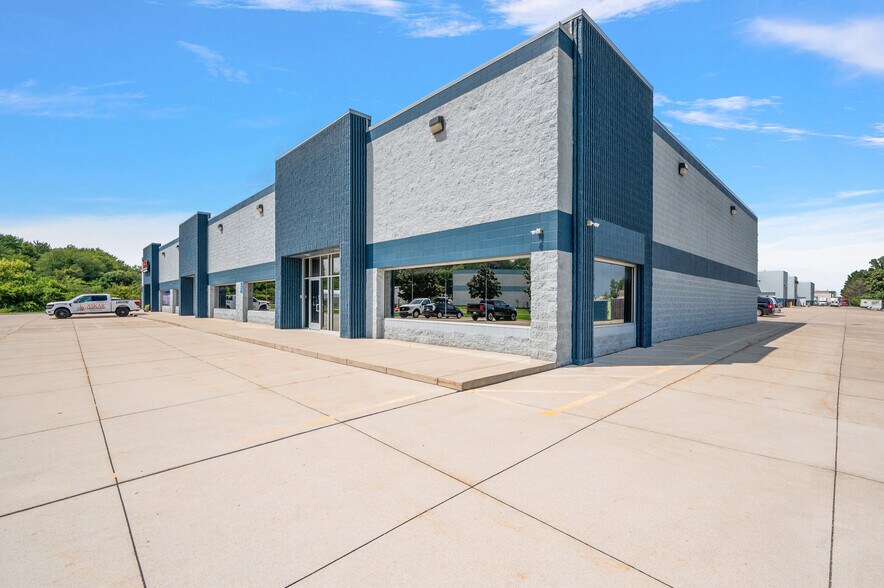 Primary Photo Of 46250 Erb Dr, Macomb Township Warehouse For Lease