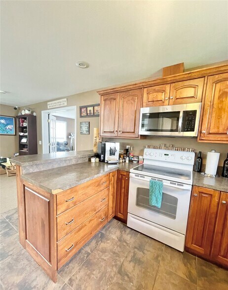 More Photos Of 2549 4th Ave N, Okanogan Office Residential For Sale