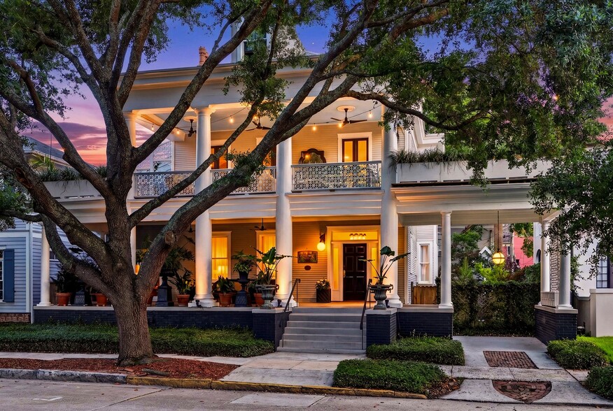 More Photos Of 107 E 35th St, Savannah Office For Sale