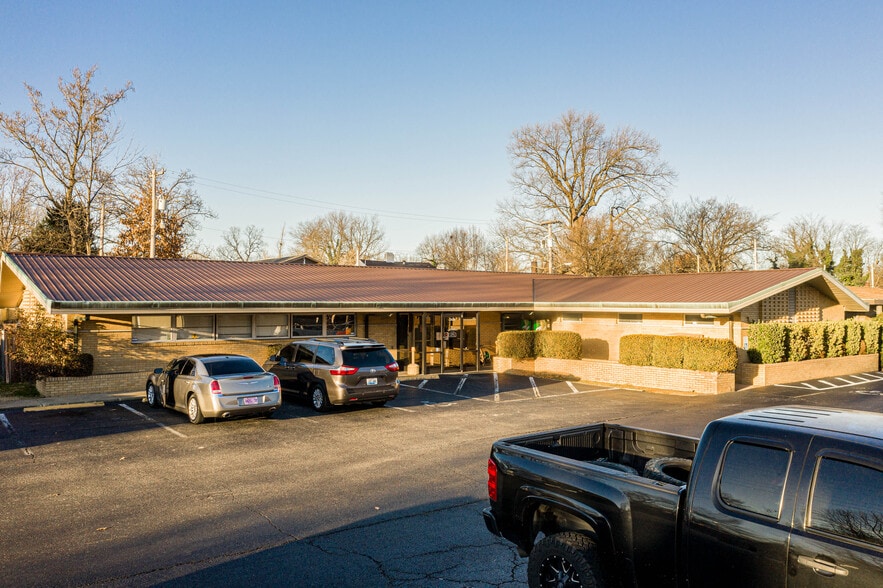 Primary Photo Of 2535 Broadway St, Paducah Office For Lease