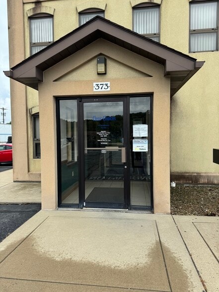 More Photos Of 373 Cleveland St, Rochester Medical For Sale