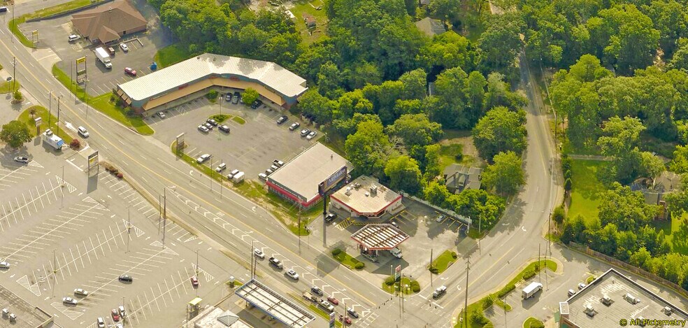 More Photos Of 3740 Macon Rd, Columbus Unknown For Lease