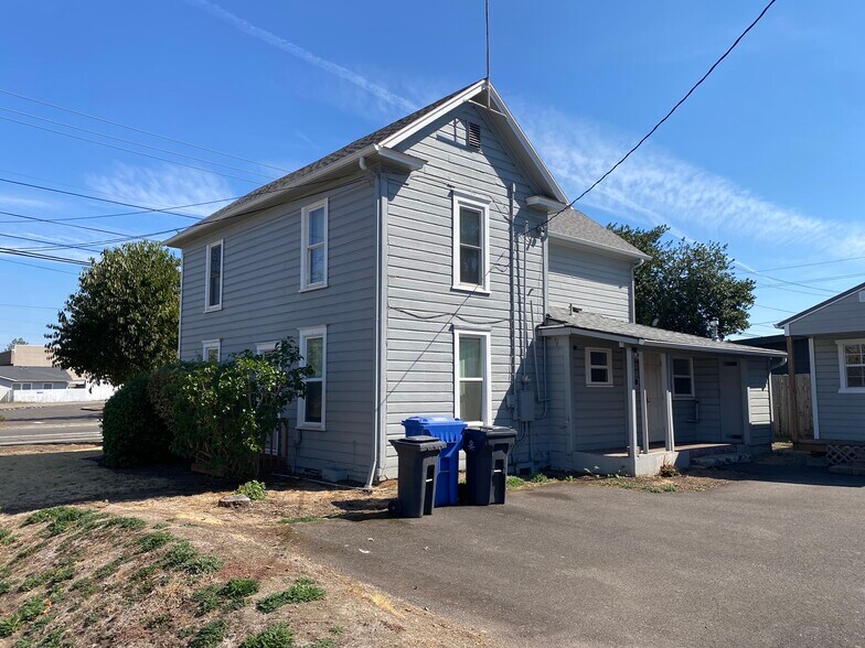 More Photos Of 1625 12th St SE, Salem Office Residential For Sale