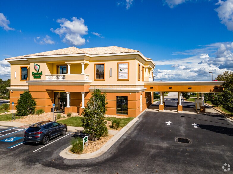 More Photos Of 20701 Bruce B Downs Blvd, Tampa Loft Creative Space For Lease